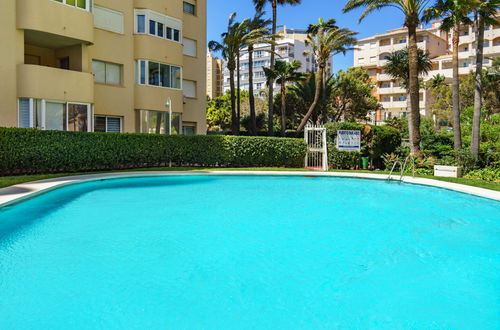 Foto 22 - Appartamento con 2 camere da letto a Estepona con piscina e vista mare