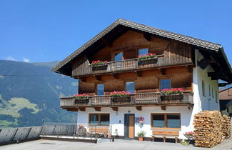 Photo 1 - 3 bedroom Apartment in Ramsau im Zillertal with garden