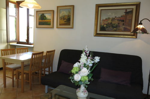 Photo 4 - 1 bedroom House in Castagnole delle Lanze with garden and terrace