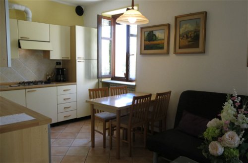 Foto 10 - Haus mit 1 Schlafzimmer in Castagnole delle Lanze mit garten und terrasse
