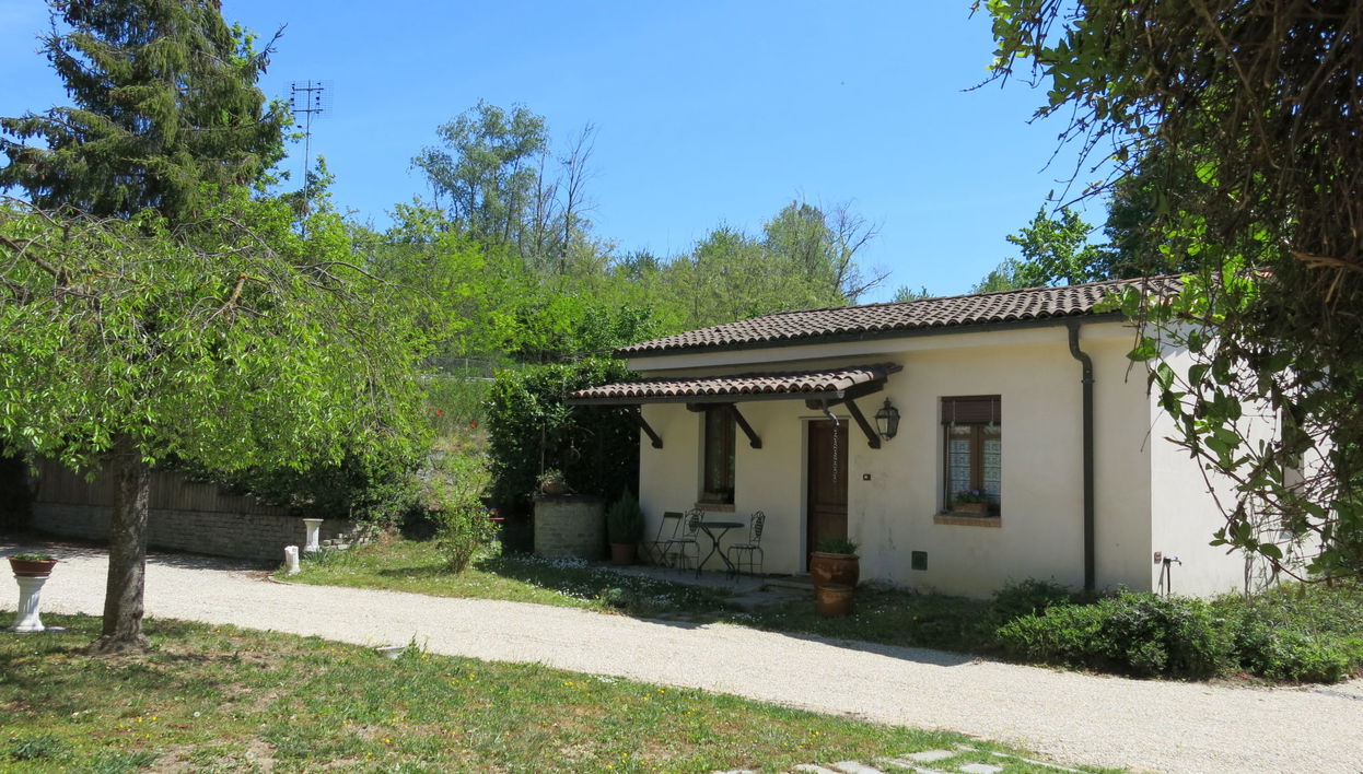 Haus mit 2 Schlafzimmern in Castagnole delle Lanze mit garten und terrasse - Foto 1