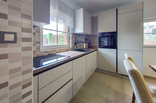 Foto 12 - Casa de 4 quartos em Dobrinj com piscina privada e terraço