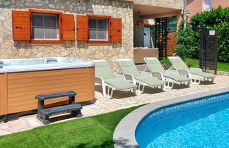 Photo 2 - 4 bedroom House in Dobrinj with private pool and sea view