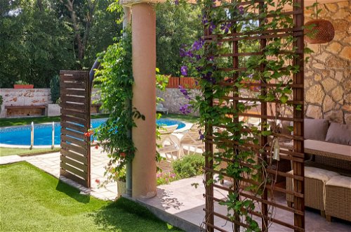 Foto 7 - Casa con 4 camere da letto a Dobrinj con piscina privata e vista mare
