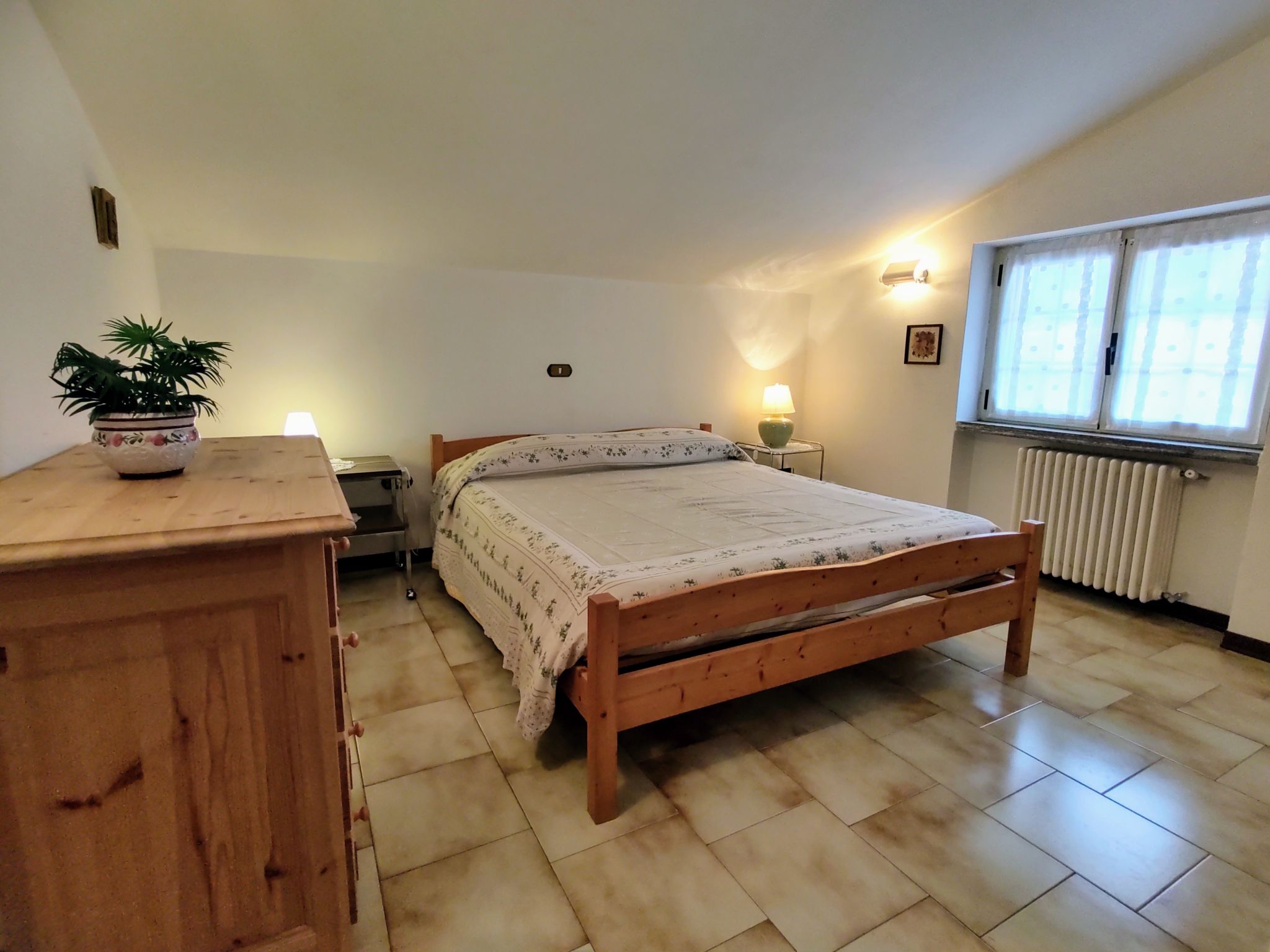 Foto 5 - Appartamento con 2 camere da letto a Sorico con giardino e vista sulle montagne