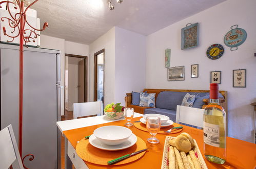 Photo 7 - 1 bedroom Apartment in Golfo Aranci with garden and sea view