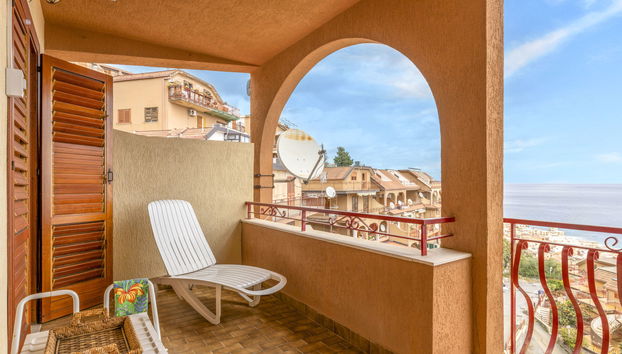 Apartamento de 3 quartos em Letojanni com terraço - Foto 2