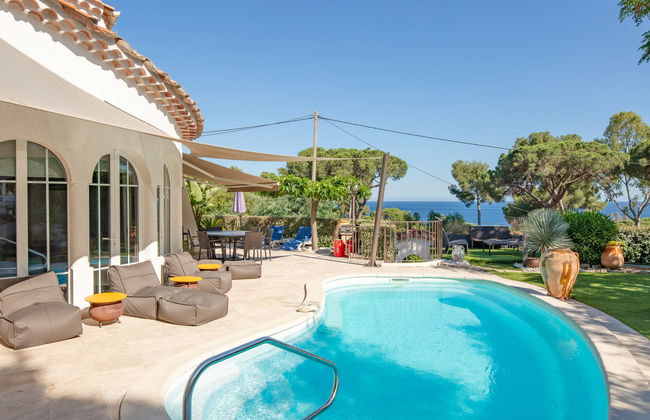 Casa de 4 quartos em Sainte-Maxime com piscina privada e jardim - Foto 1