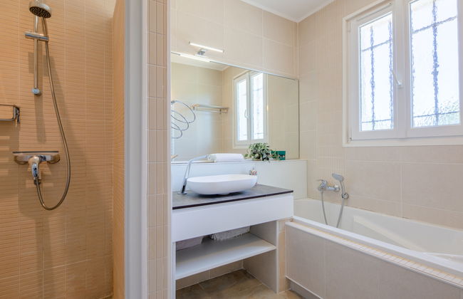 Casa de 4 quartos em Sainte-Maxime com piscina privada e jardim - Foto 14