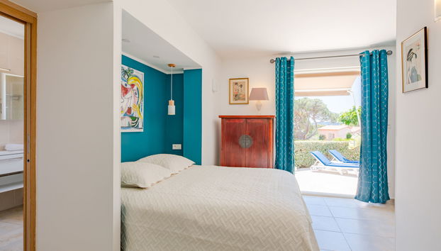 4 bedroom House in Sainte-Maxime with private pool and garden - Photo 5