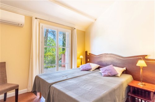 Foto 4 - Casa con 2 camere da letto a Grimaud con piscina e vista mare
