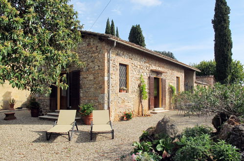 Foto 3 - Haus mit 1 Schlafzimmer in Siena mit schwimmbad und garten