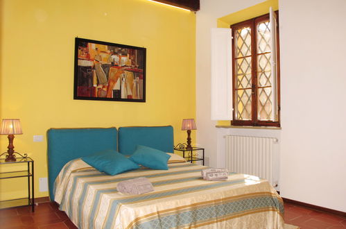 Photo 10 - 1 bedroom House in Siena with swimming pool and garden