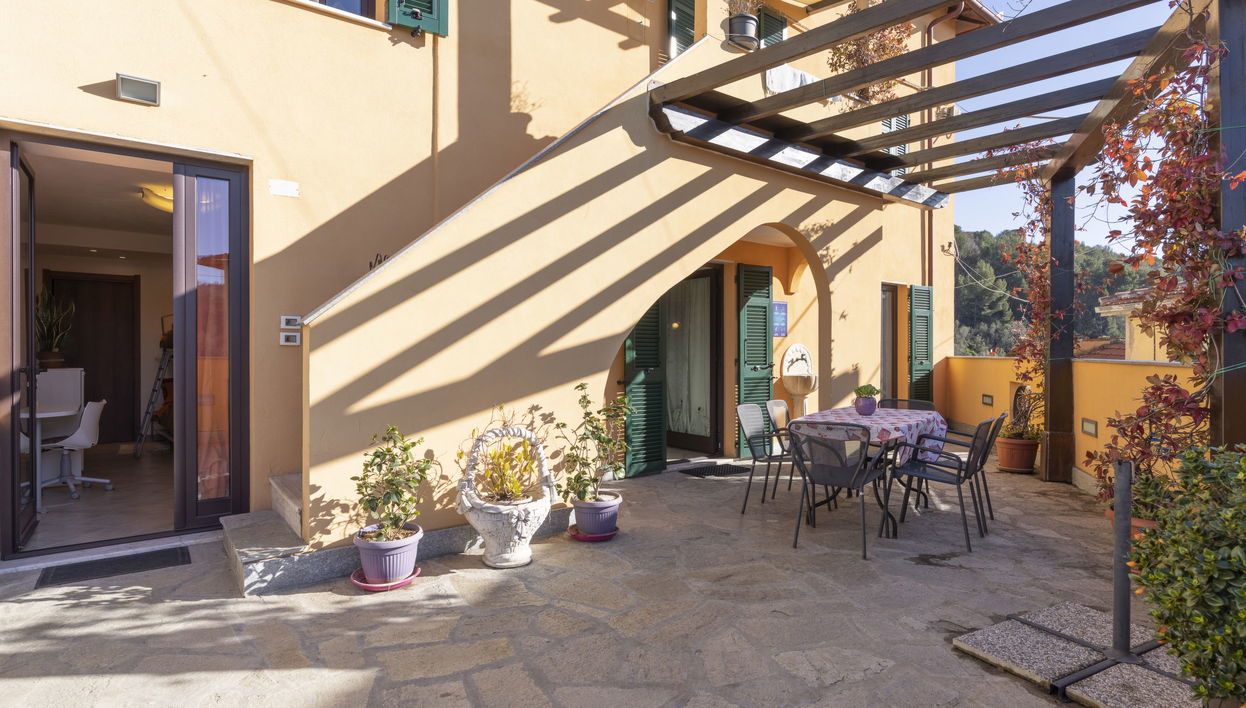Appartement de 3 chambres à Vendone avec jardin et terrasse - Photo 1