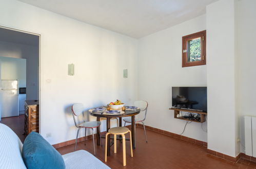 Foto 6 - Apartamento de 2 quartos em Le Lavandou com jardim