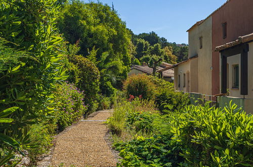Photo 21 - Appartement en Le Lavandou avec piscine et jardin