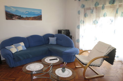 Photo 10 - 3 bedroom Apartment in Vir with garden and terrace