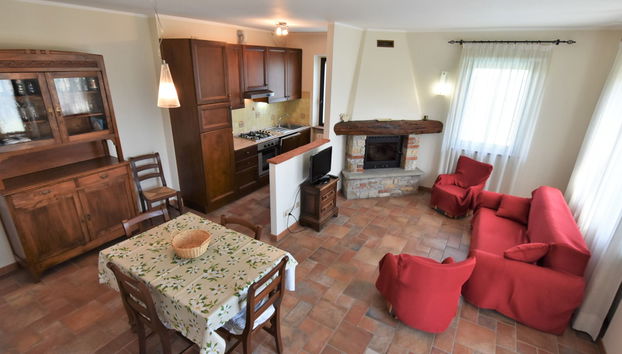 Appartement de 2 chambres à Castana avec piscine et jardin - Photo 2