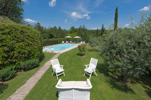 Foto 32 - Casa de 3 habitaciones en Radda in Chianti con piscina privada y jardín