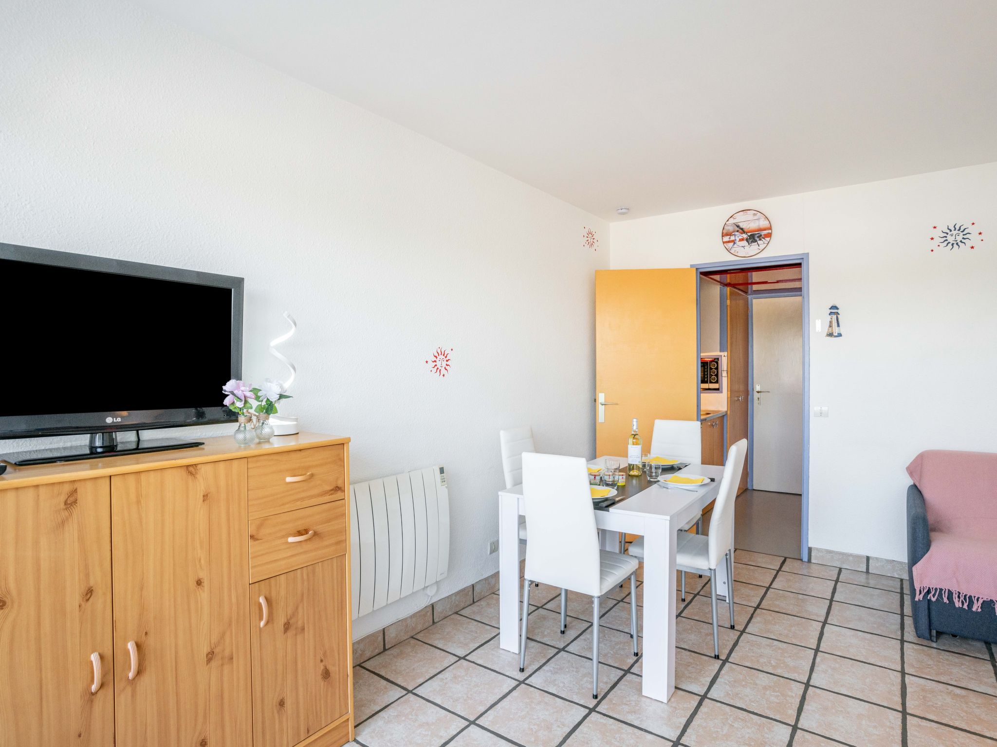 Photo 10 - Apartment in Le Grau-du-Roi with swimming pool and sea view