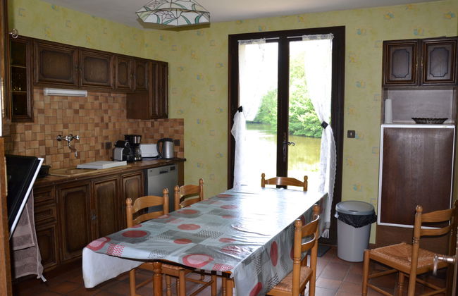 5 bedroom House in Pionnat with garden and terrace - Photo 19