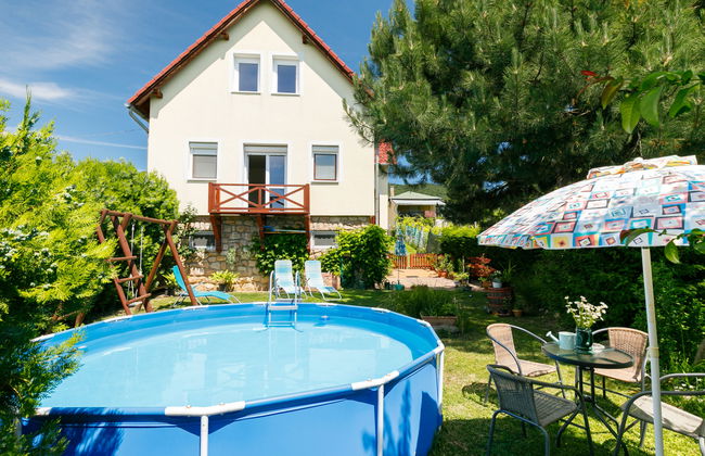 Casa de 3 quartos em Badacsonytomaj com piscina privada e jardim - Foto 1