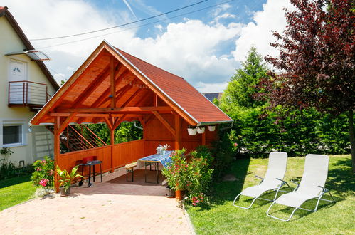 Photo 29 - Maison de 2 chambres à Badacsonytomaj avec piscine privée et jardin