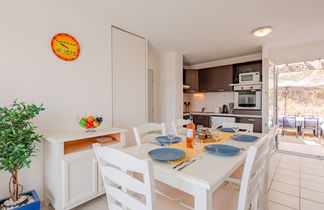 Foto 3 - Apartamento de 3 habitaciones en Fréjus con piscina y jardín