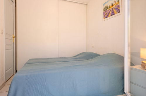 Foto 11 - Apartamento de 3 quartos em Fréjus com piscina e jardim