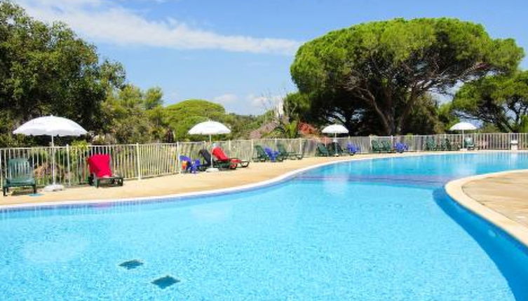 Foto 1 - Apartamento de 3 quartos em Fréjus com piscina e vistas do mar