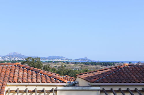 Foto 17 - Appartamento con 3 camere da letto a Fréjus con piscina e vista mare