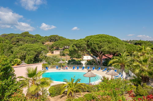 Foto 1 - Appartamento con 3 camere da letto a Fréjus con piscina e giardino