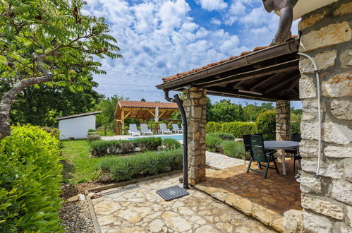 Photo 26 - 2 bedroom House in Poreč with private pool and garden