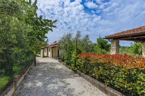 Foto 27 - Casa con 2 camere da letto a Poreč con piscina privata e giardino