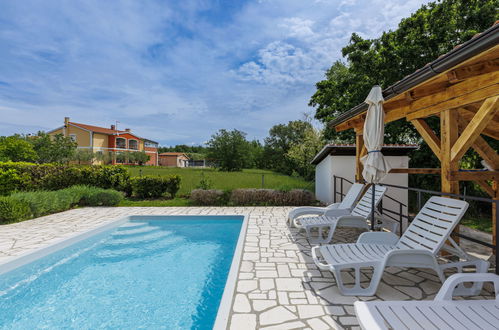 Foto 5 - Haus mit 2 Schlafzimmern in Poreč mit privater pool und garten