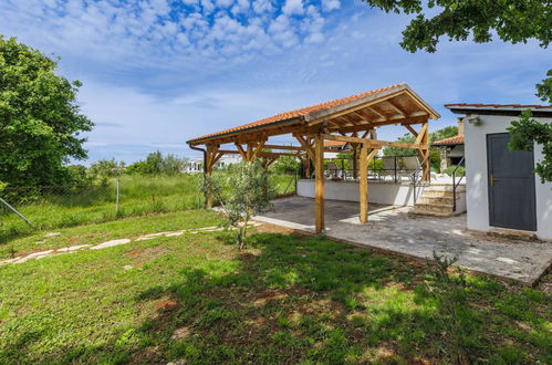 Photo 23 - Maison de 2 chambres à Poreč avec piscine privée et jardin