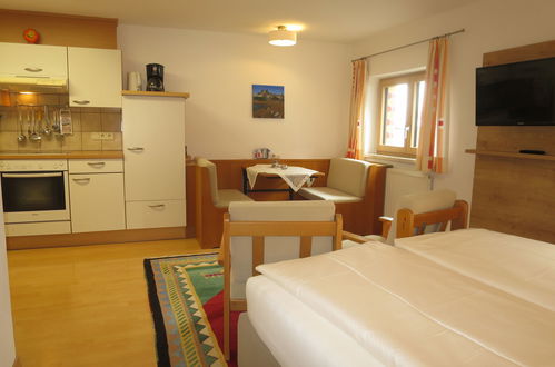 Foto 3 - Apartamento em Sankt Anton am Arlberg com jardim