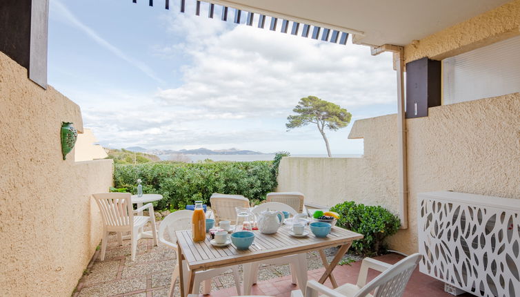 Foto 1 - Apartamento de 2 quartos em Fréjus com jardim e vistas do mar