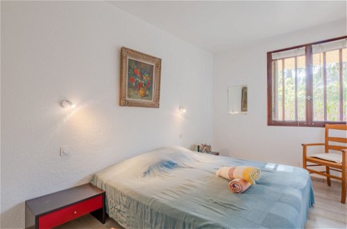 Foto 3 - Apartment mit 2 Schlafzimmern in Fréjus mit garten und blick aufs meer