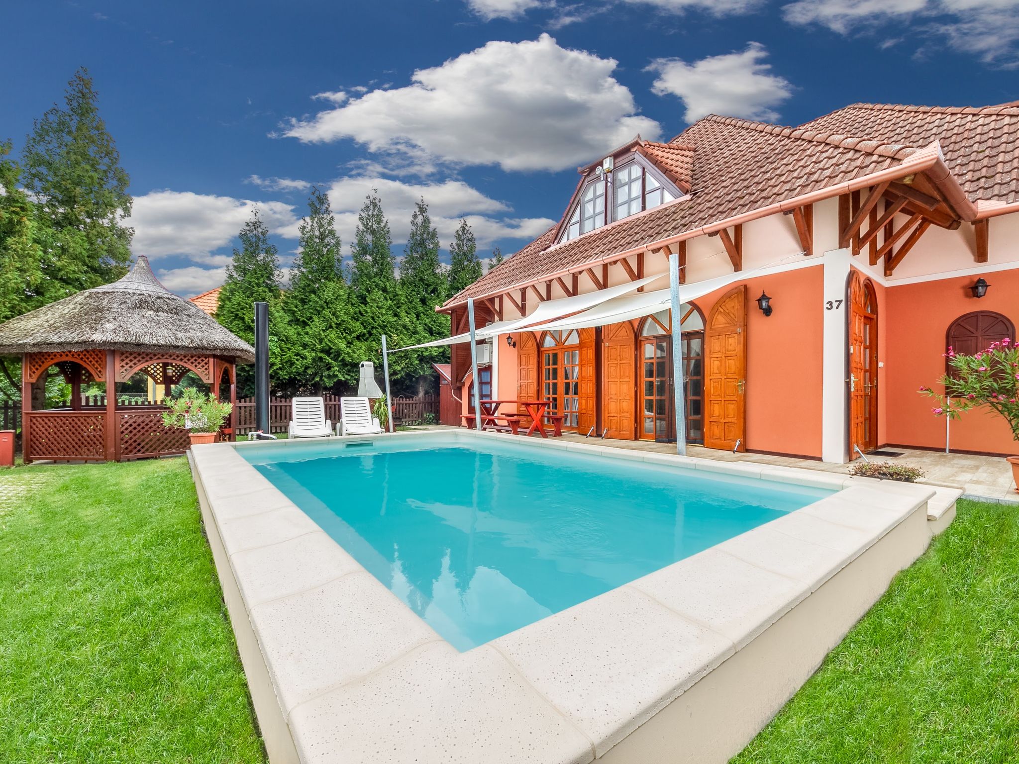 Foto 1 - Casa de 4 habitaciones en Balatonberény con piscina privada y jardín