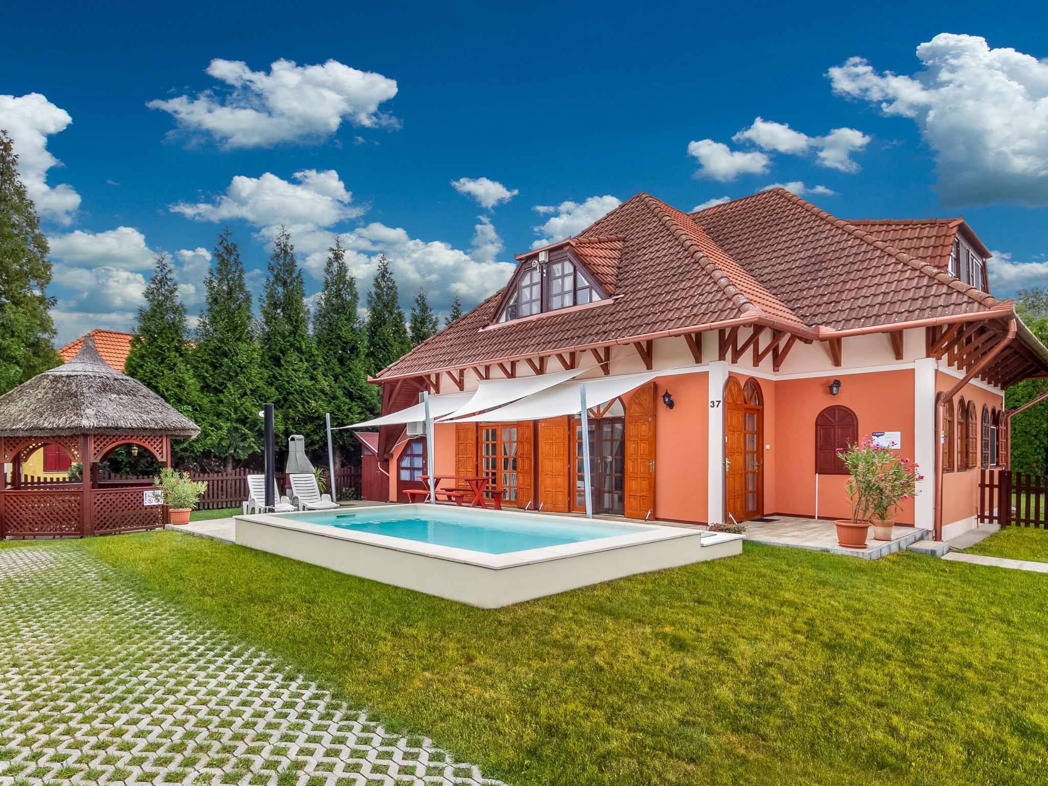 Photo 2 - Maison de 4 chambres à Balatonberény avec piscine privée et jardin