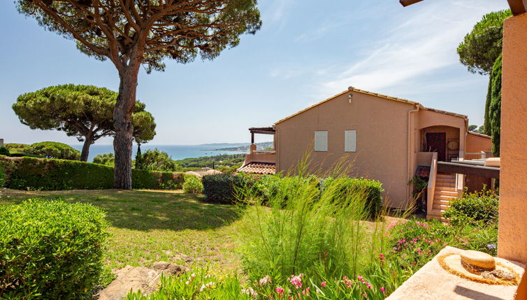 Photo 1 - 1 bedroom Apartment in Sainte-Maxime with swimming pool and garden