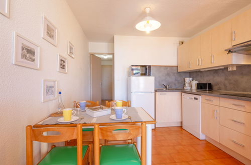 Foto 7 - Apartamento de 1 quarto em Sainte-Maxime com piscina e jardim