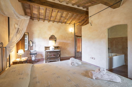 Photo 22 - 4 bedroom House in Castiglione d'Orcia with private pool and garden