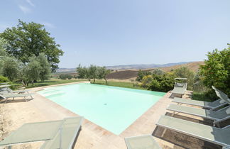 Foto 2 - Haus mit 4 Schlafzimmern in Castiglione d'Orcia mit privater pool und garten