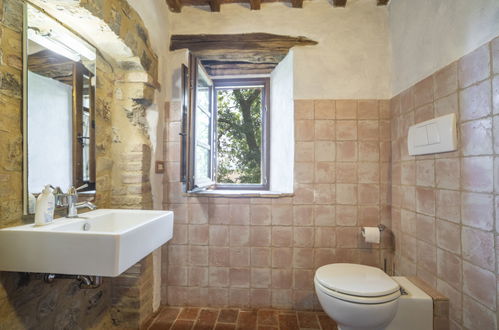 Foto 30 - Casa de 4 quartos em Castiglione d'Orcia com piscina privada e jardim