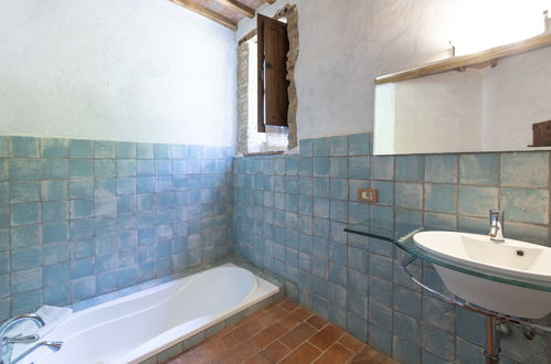 Foto 33 - Casa con 4 camere da letto a Castiglione d'Orcia con piscina privata e giardino