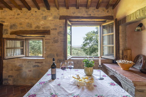 Photo 16 - 4 bedroom House in Castiglione d'Orcia with private pool and garden