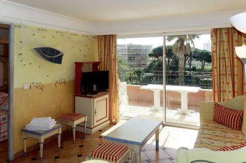 Foto 2 - Apartamento de 2 quartos em Sainte-Maxime com piscina e jardim