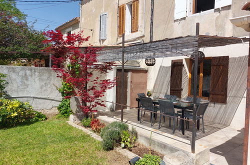 Foto 31 - Appartamento con 3 camere da letto a Saint-Cyr-sur-Mer con piscina privata e giardino